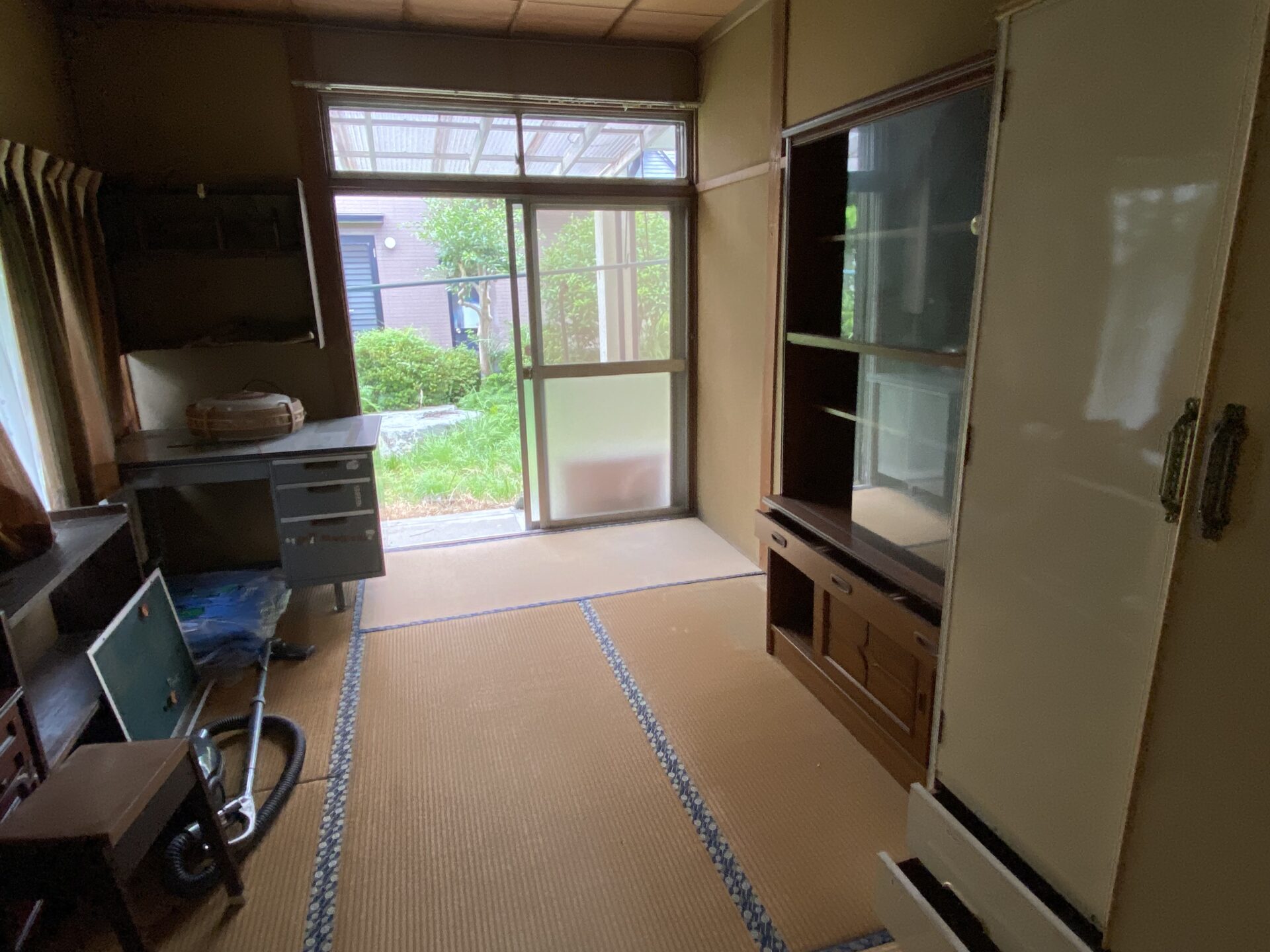 佐賀県鳥栖市　本鳥栖町　空き家片付け作業写真