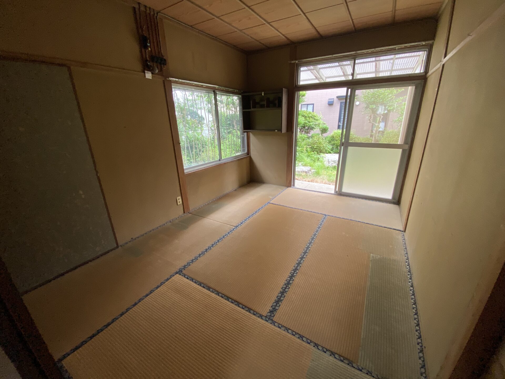 佐賀県鳥栖市　本鳥栖町　空き家片付け作業写真
