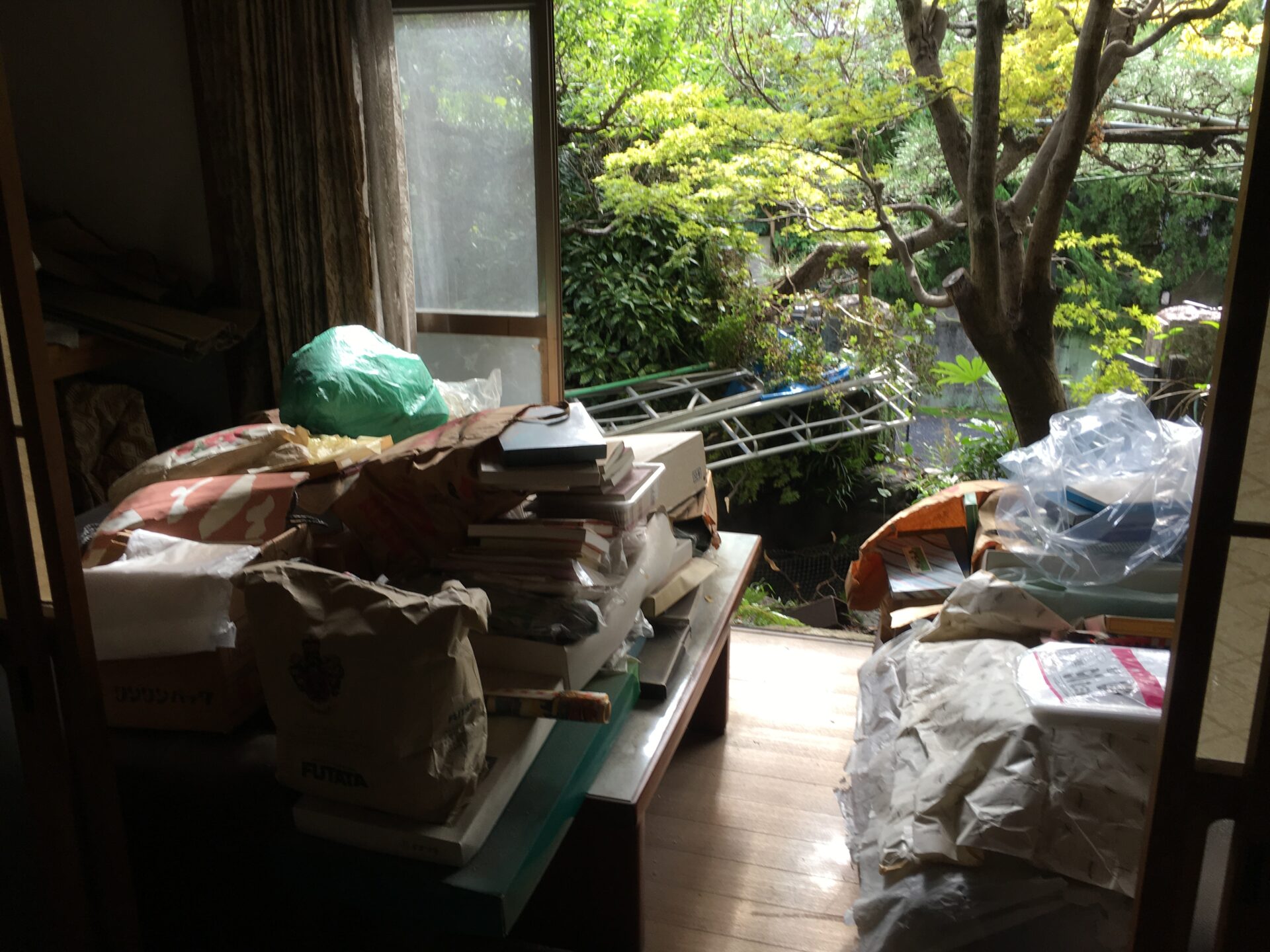 福岡市西区福重 お引越し後の不用品片付け作業前写真