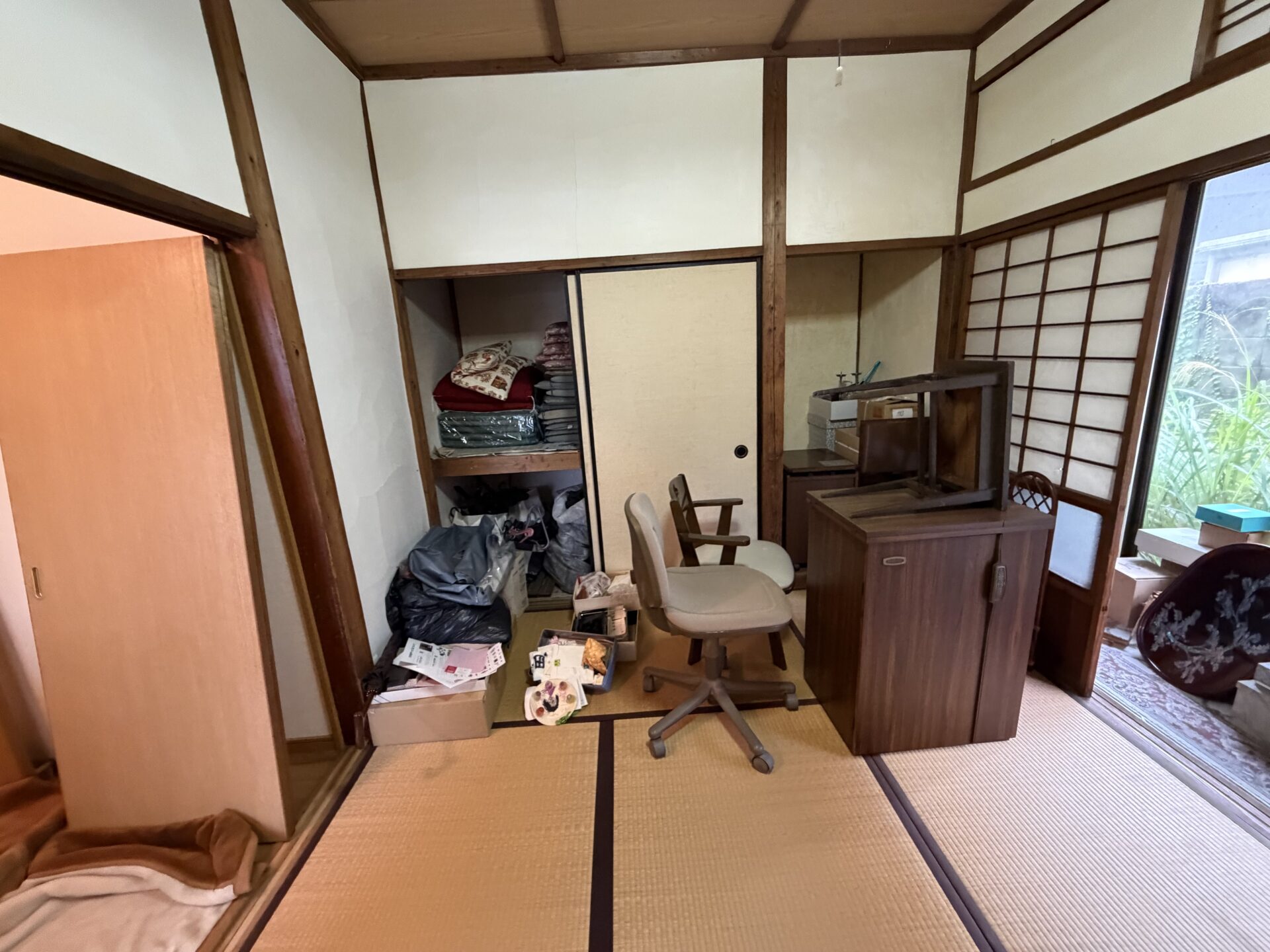 福岡市南区市崎の戸建てにて遺品整理を行いました。作業写真