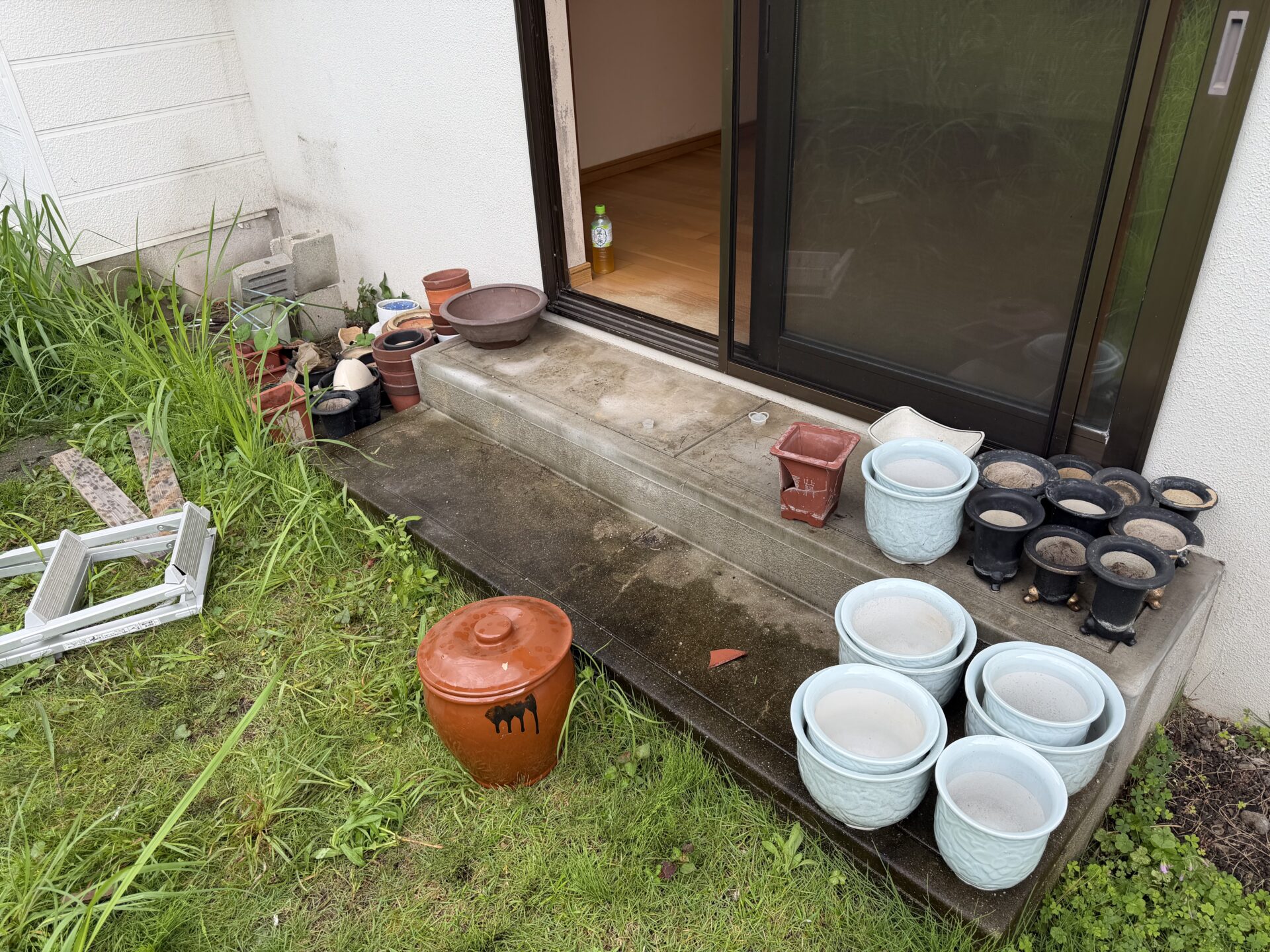 福岡市南区市崎の戸建てにて遺品整理を行いました。作業写真
