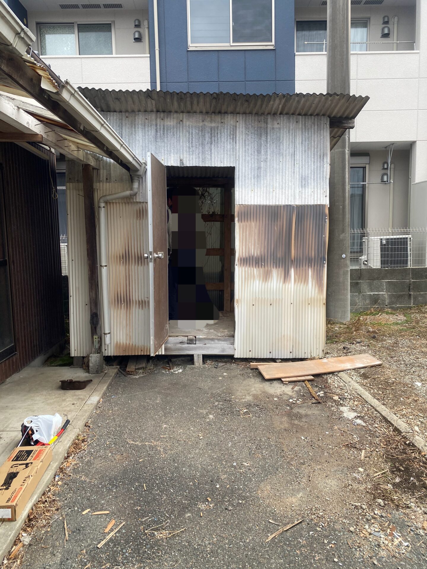 筑紫野市永岡にて物置解体撤去作業前写真