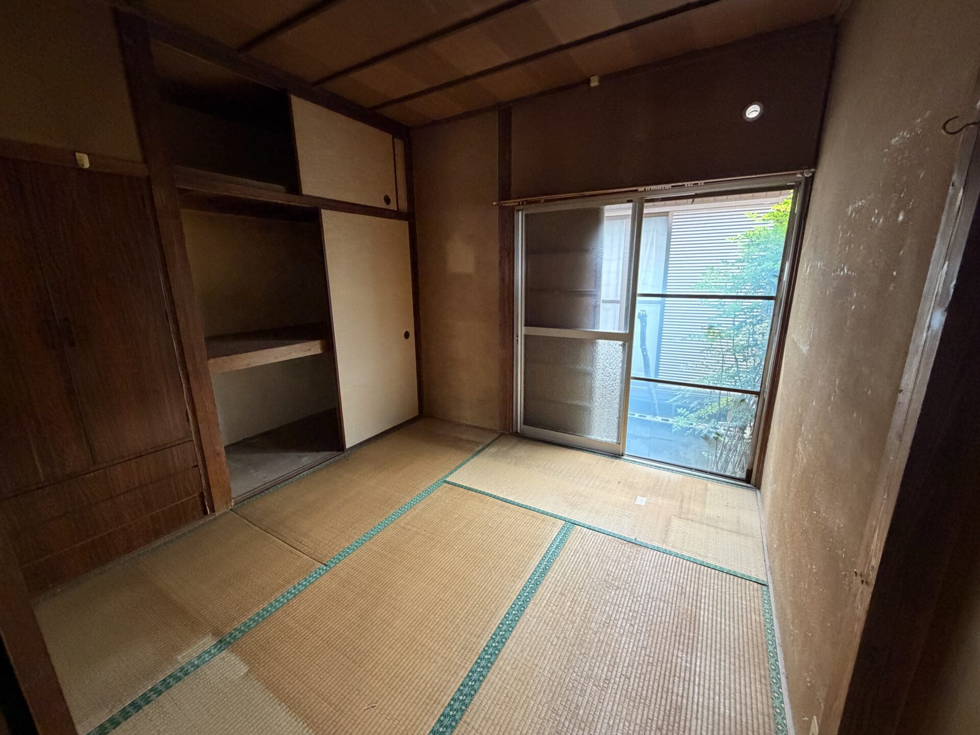 【佐賀県鳥栖市元町】戸建て住宅の遺品整理|家具・家財道具・生活用品の整理・搬出作業写真
